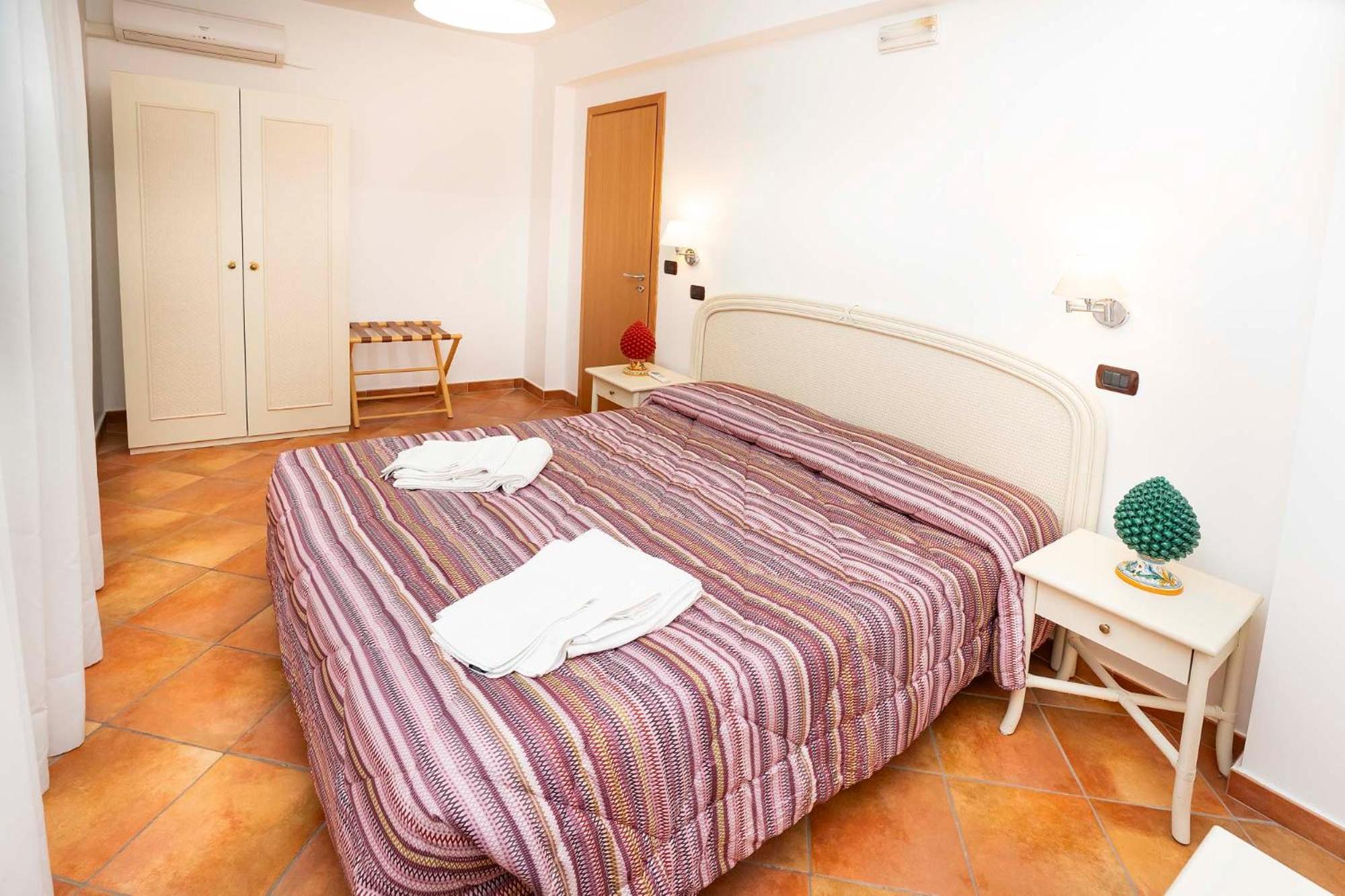 Le Tartarughe Aparthotel Letojanni Dış mekan fotoğraf