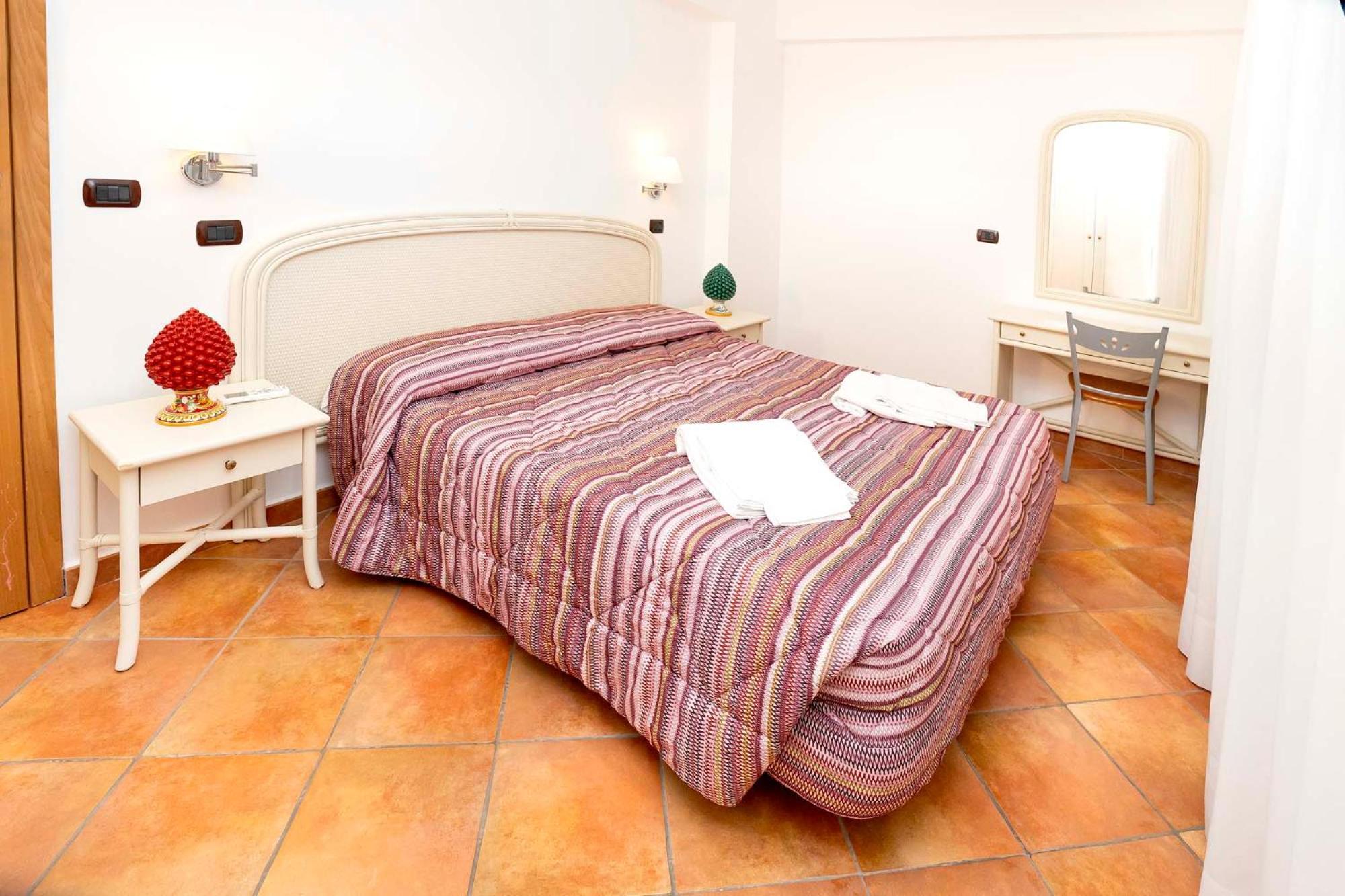 Le Tartarughe Aparthotel Letojanni Dış mekan fotoğraf